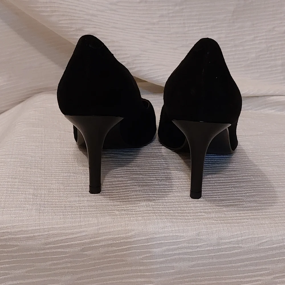 Stuart Weitzman Black Suede Women's Pumps - Picture 12 of 16